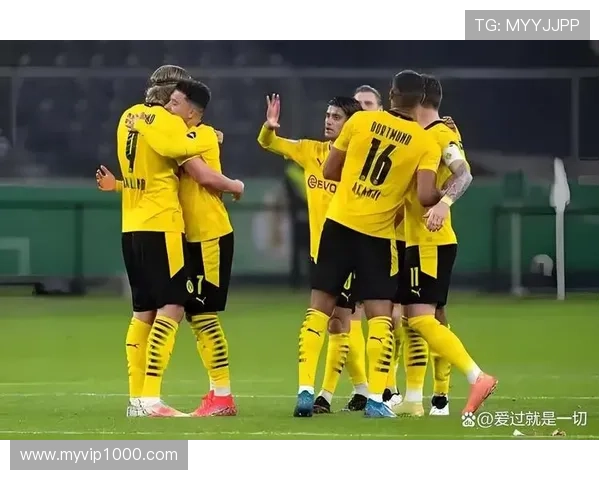 拜仁慕尼黑从德甲统治者到欧战考验,当前阶段表现波动对球队竞争格局带来变化 拜仁慕尼黑从德甲统治者到欧战考验,当前阶段表现波动对球队竞争格局带来变化