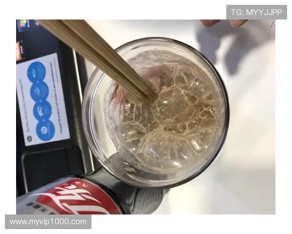 林孝埈家冰箱里塞满蛋白粉，连饮料都是自己称重兑的